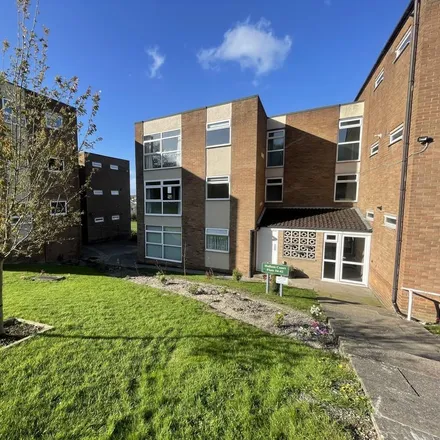 Rent this 1 bed apartment on Caernarvon Road in Dronfield, S18 1WJ