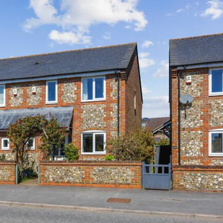 Buy this 3 bed duplex on A4128 in Prestwood, HP16 9BW