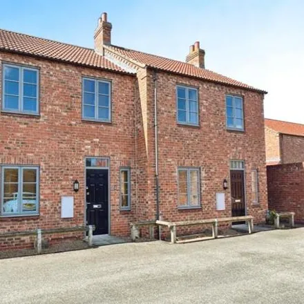 Rent this 3 bed townhouse on Turners Square in Selby, YO8 4BE