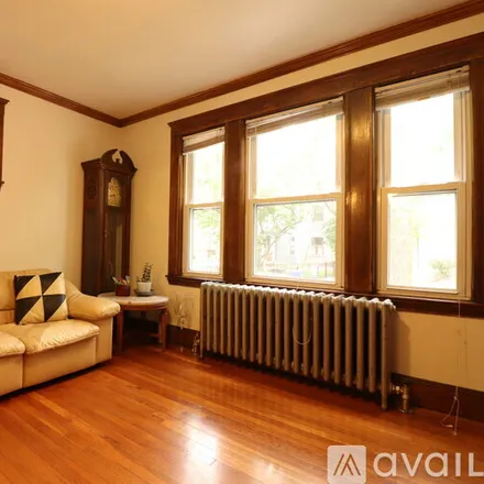 Image 3 - 209 Aspinwall Ave, Unit 1 - Apartment for rent