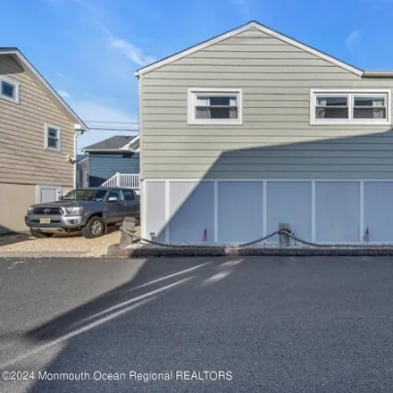 Image 2 - 112 West Tide Way, Monterey Beach, Toms River, NJ 08735, USA - House for rent