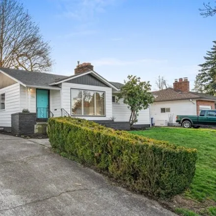 Image 2 - 1420 Windsor Drive, Oregon City, OR 97027, USA - House for sale