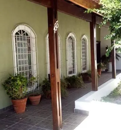 Buy this 4 bed house on Rua Ipatinga in Jardim Sul, São José dos Campos - SP