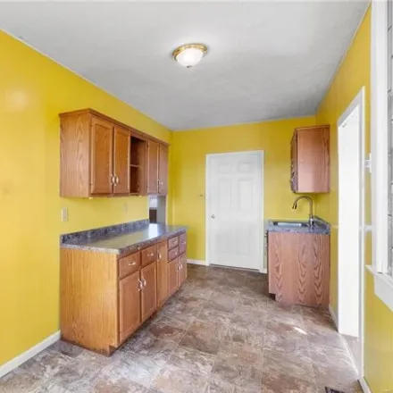 Image 8 - 3549 South Spring Avenue, St. Louis, MO 63116, USA - House for sale