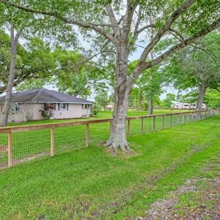 Image 3 - 16434 1st Street, Rosharon, Brazoria County, TX 77583, USA - House for sale