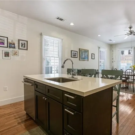 Image 9 - 2129 Chippewa Street, New Orleans, LA 70130, USA - House for sale
