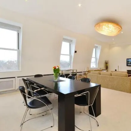 Rent this 2 bed apartment on Clarence Gate Gardens in 169-189 Glentworth Street, London