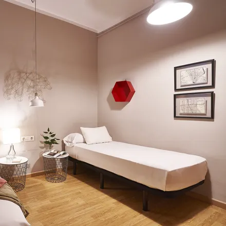 Rent this 4 bed apartment on Carrer de Londres in 35, 08001 Barcelona