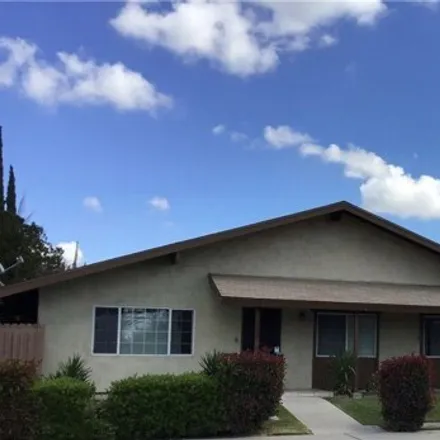 Buy this 3 bed condo on 2208 Pinon Springs Circle East in Bakersfield, CA 93309