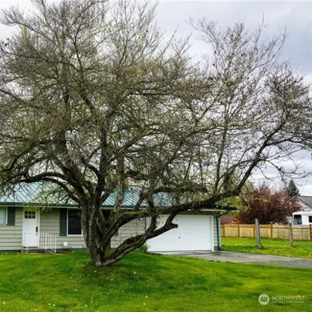 Buy this 3 bed house on Cutting Edge Cow Horses in 11066 Mundy Loss Road, Pierce County