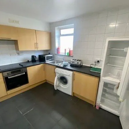 Image 4 - 13-21 Holden Street, Nottingham, NG7 3JN, United Kingdom - Apartment for rent