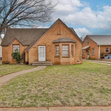 Rent this 3 bed house on 2061 16th Street in Lubbock, TX 79401