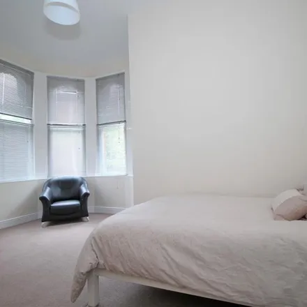 Image 6 - 155 Chevening Road, Brondesbury Park, London, NW6 6DF, United Kingdom - Apartment for rent