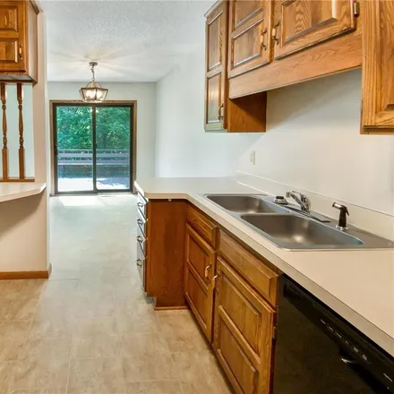 Image 6 - 7702 York Lane North, Brooklyn Park, MN 55443, USA - Townhouse for sale