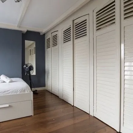 Rent this 3 bed apartment on Wilhelminastraat 21-3 in 1054 VT Amsterdam, Netherlands