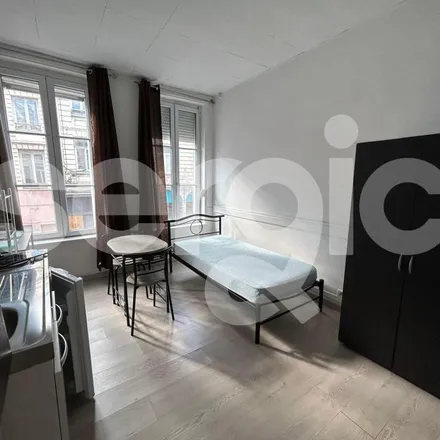 Image 2 - 2 Rue de Lolliette, 62000 Arras, France - Apartment for rent