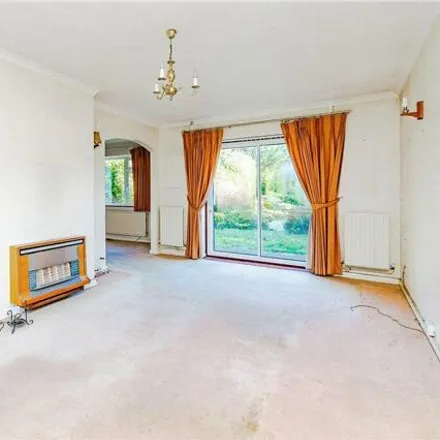 Image 2 - Hayes Lane, Kenley, Great London, Cr8 - House for sale