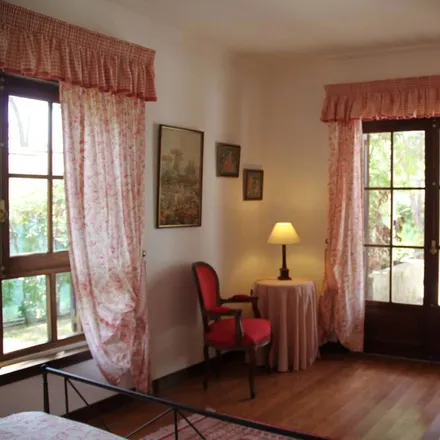 Rent this 5 bed house on 2705-289 Distrito da Guarda