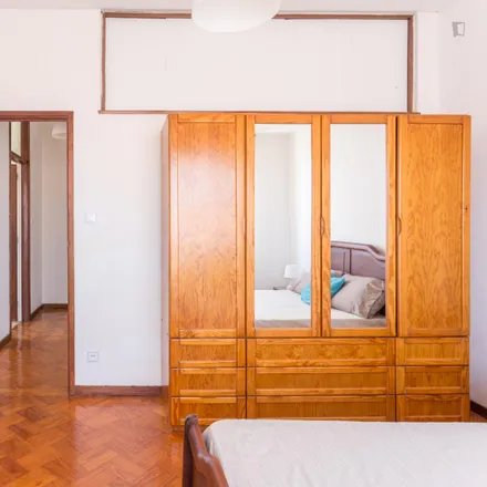 Rent this 4 bed room on Garagem Graciosa in Rua da Graciosa, 4050-446 Porto