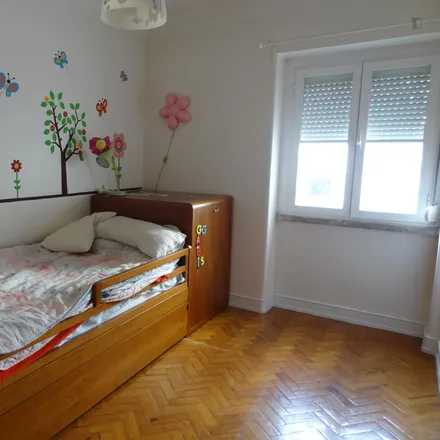 Rent this 3 bed apartment on Akai in Avenida General Roçadas, 1170-284 Lisbon