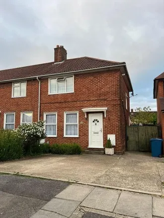 Rent this 3 bed house on Hinkler Road in London, HA3 9AU