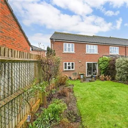 Image 2 - King George Gardens, Chichester, PO19 6LB, United Kingdom - House for sale