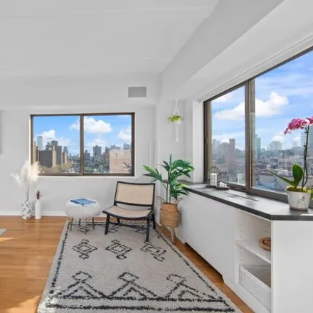 Image 7 - 240 East 10th Street, New York, NY 10009, USA - Condo for sale