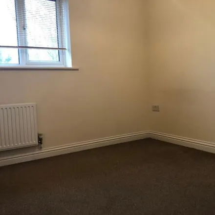 Image 5 - Bluebell Close, London, UB5 5TW, United Kingdom - Apartment for rent