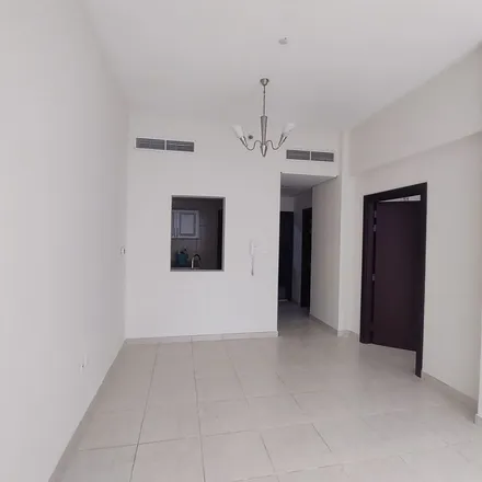 Image 3 - 35 Street, Muhaisnah 1, Dubai, United Arab Emirates - Apartment for rent