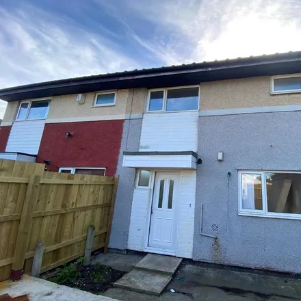 Rent this 3 bed townhouse on Howard Place in Stockton-on-Tees, TS20 2UL