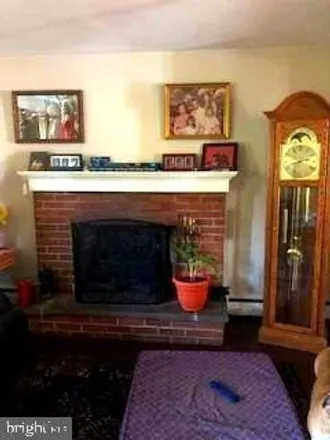 Image 7 - 194 Running Pump Road, Chestnut View, East Hempfield Township, PA 17603, USA - House for sale