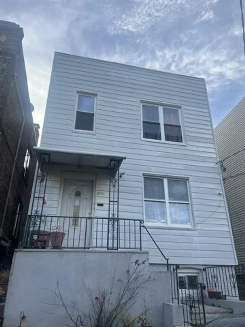 299 Linden Avenue, Greenville, Jersey City, NJ 07305, USA | 2 bed house for rent