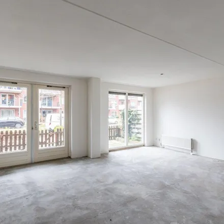Rent this 3 bed apartment on Struytse Hoeck in Amnesty Internationallaan, 3223 DB Hellevoetsluis