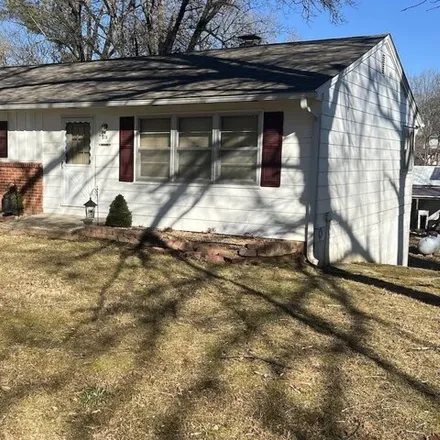 Buy this 3 bed house on 567 Goldsmith Avenue in Mammoth Spring, Fulton County