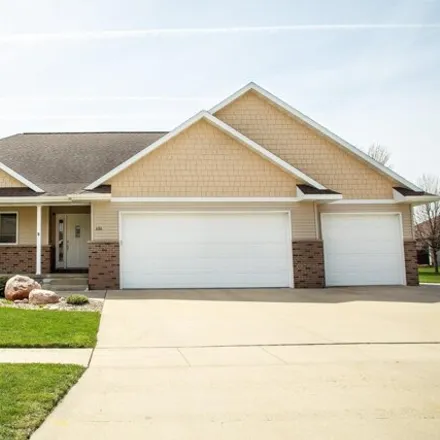 Buy this 5 bed house on 634 Bel Air Drive in Waverly, IA 50677