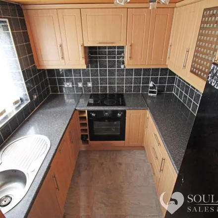 Image 4 - Spring Meadow, Wednesbury, DY4 7BA, United Kingdom - Apartment for rent
