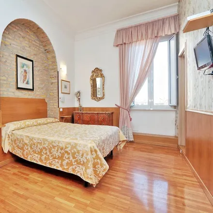 Rent this studio townhouse on Piazza Sidney Sonnino 25