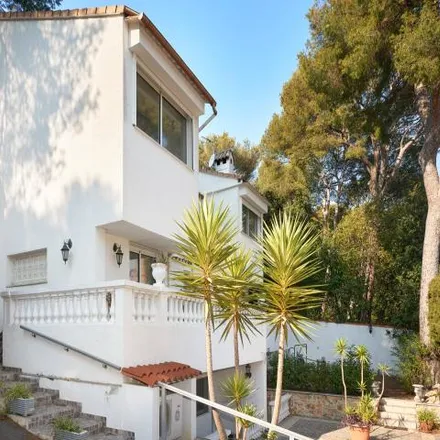 Image 7 - 9 Rue Albini, 06190 Roquebrune-Cap-Martin, France - House for sale