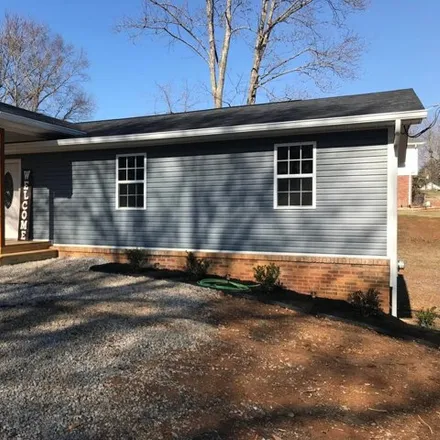 Buy this 3 bed house on 2887 Fish Hatchery Road in Tigertown, Morristown