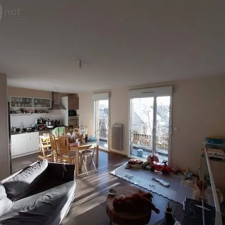 Rent this 3 bed apartment on 1 Avenue Étienne et Mathilde Pinault in 35740 Pacé, France