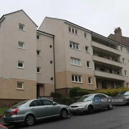 Rent this 3 bed apartment on Thornwood Road in Thornwood, Glasgow