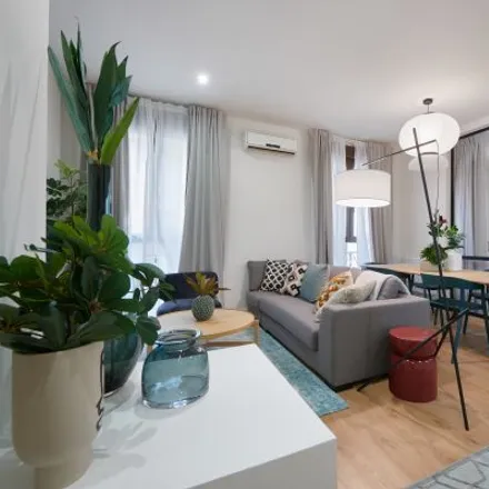 Rent this 4 bed apartment on Madrid in Calle de Zorrilla, 23
