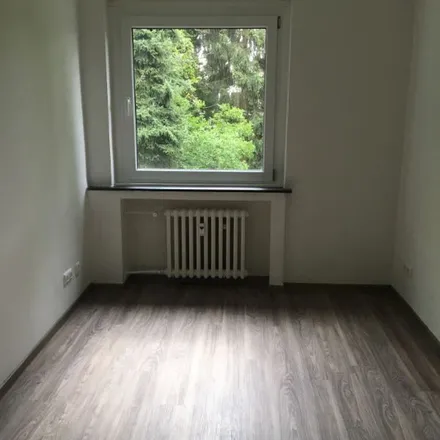 Image 4 - Kaiserswerther Straße 107, 47249 Duisburg, Germany - Apartment for rent