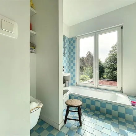 Rent this 3 bed apartment on Avenue Walckiers - Walckierslaan 54 in 1160 Auderghem - Oudergem, Belgium