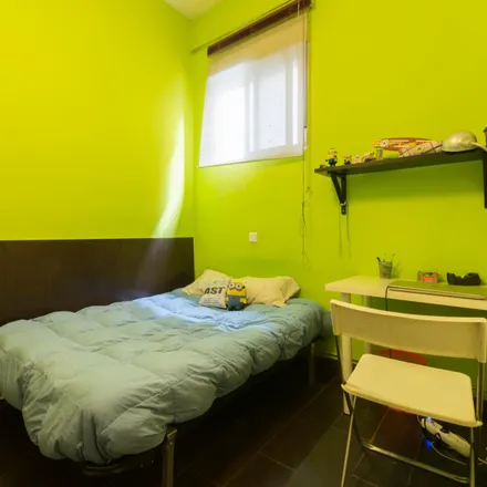 Rent this 4 bed room on Madrid in Calle de los Sagrados Corazones, 28011 Madrid