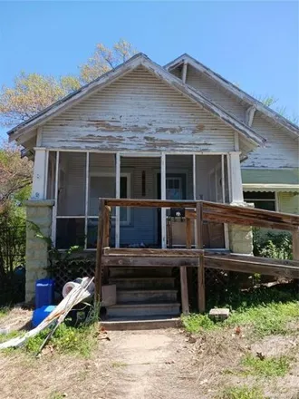 Buy this 3 bed house on 835 South Severs Avenue in Okmulgee, OK 74447