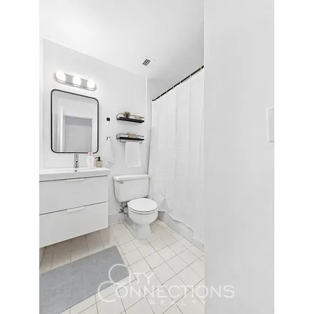 Image 7 - 312 East 46th Street, New York, NY 10017, USA - Apartment for rent