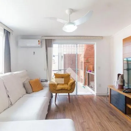 Rent this 3 bed house on Avenida Pedro Machado in Mogi Moderno, Mogi das Cruzes - SP