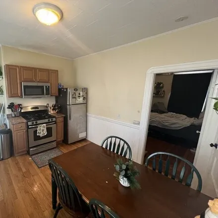 Image 7 - 294 Highland Avenue, Somerville, MA 02144, USA - Apartment for rent