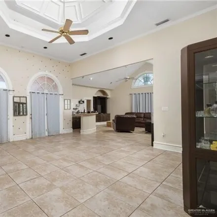 Image 3 - 5437 North 6th Street, Bryan's Addition Colonia, McAllen, TX 78504, USA - House for sale